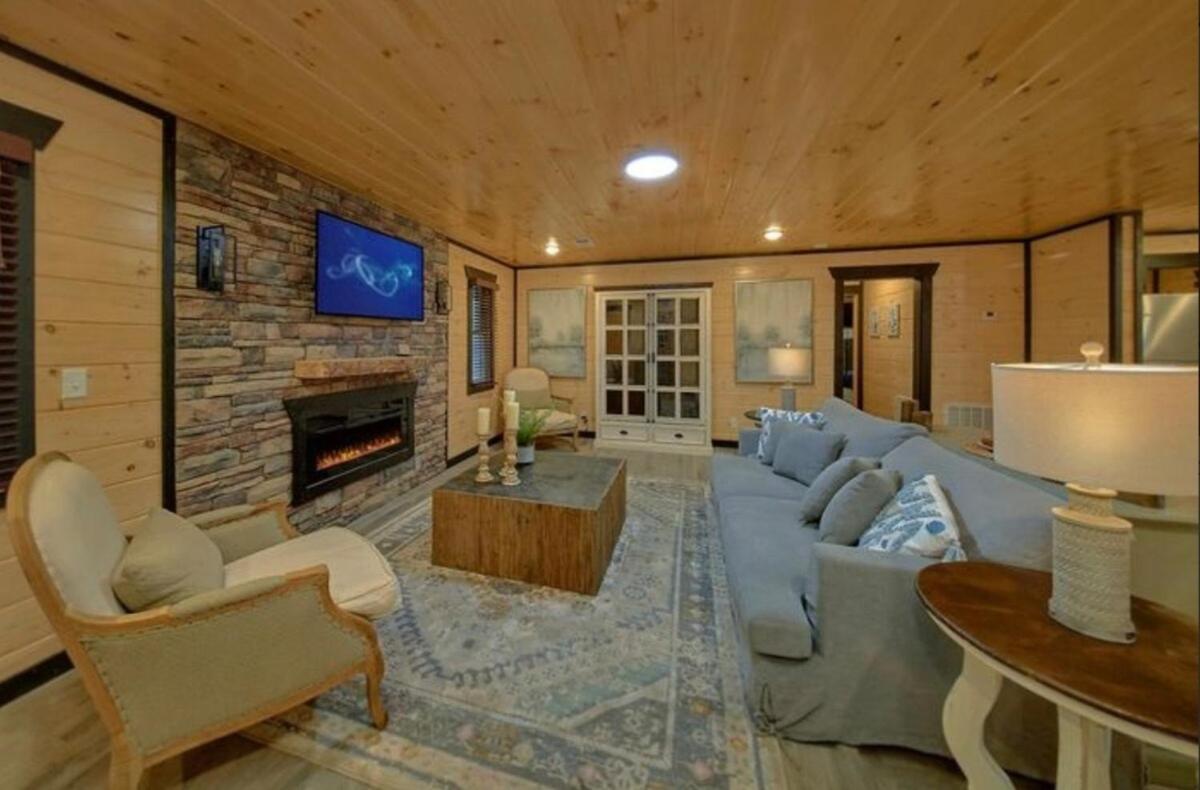 Six-Bedroom House